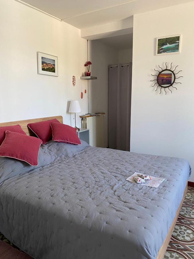 Cote Court Bed & Breakfast LʼIsle-sur-la-Sorgue Eksteriør bilde