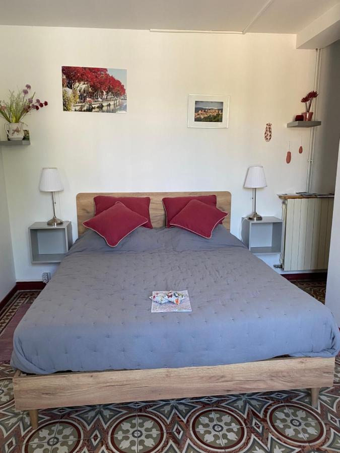 Cote Court Bed & Breakfast LʼIsle-sur-la-Sorgue Eksteriør bilde