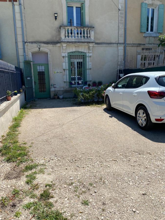 Cote Court Bed & Breakfast LʼIsle-sur-la-Sorgue Eksteriør bilde